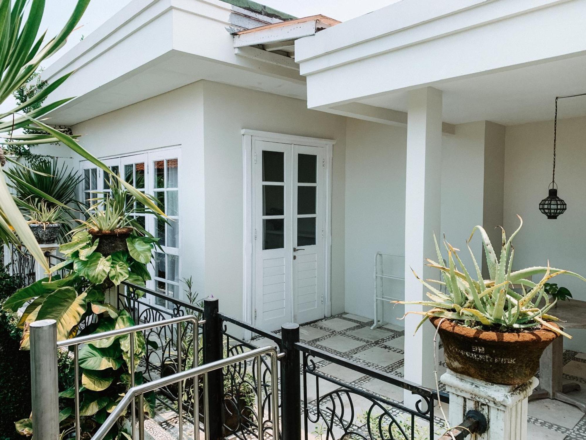 Casa Artista By Kresna Hospitality Hotel Seminyak  Ngoại thất bức ảnh